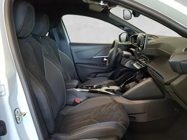 Peugeot 208 1.2 Hybrid 145 GT