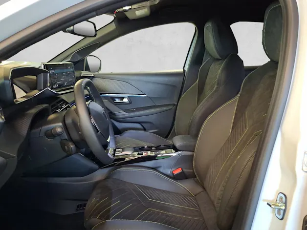 Peugeot 208 1.2 Hybrid 145 GT