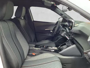 Peugeot 2008 1.2 Hybrid Allure