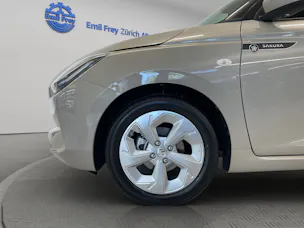 Suzuki Swift 1.2 Sakura Hybrid