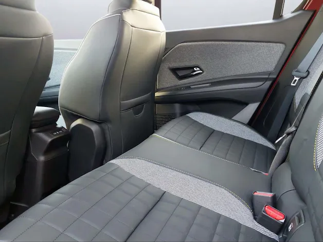 Renault R4 E-Tech Comfort Range iconic