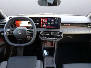 Renault R4 E-Tech Comfort Range iconic