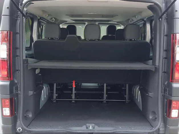 Nissan Primastar Kombi 2.8 t L1 H1 2.0 dCi 170 Tekna 9P