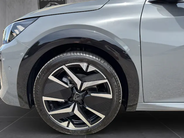 Peugeot 208 1.2 Hybrid 145 GT