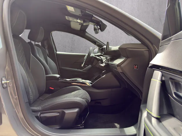 Peugeot 208 1.2 Hybrid 145 GT