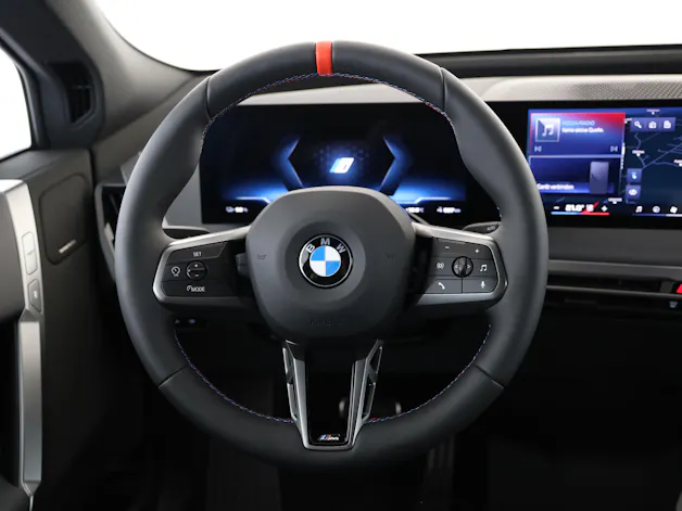 BMW iX M70