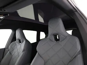 BMW iX M70