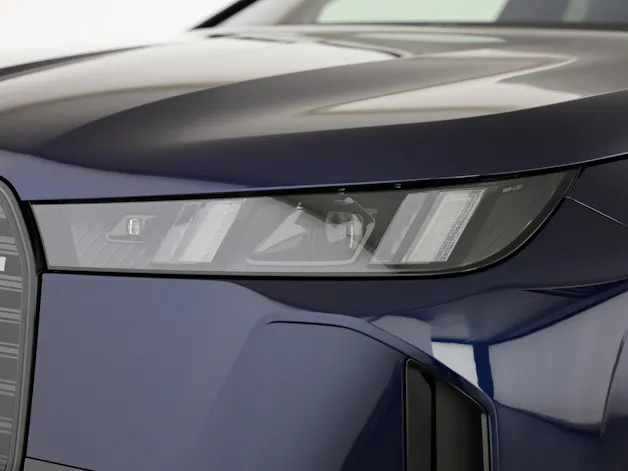 BMW iX M70