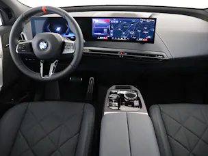 BMW iX M70