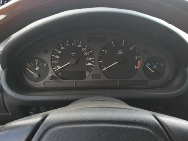 BMW Z3 offen mit Verdeck