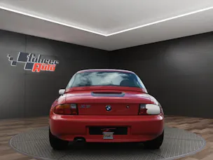 BMW Z3 offen mit Verdeck