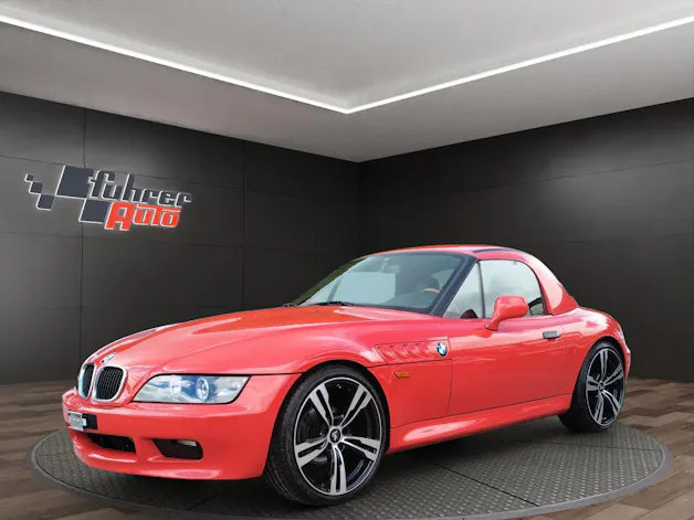 BMW Z3 offen mit Verdeck