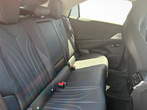 https://vehicle.imgix.net/4330230/df959a55-ee1d-493a-9553-d8bd8bb37e27.jpg
