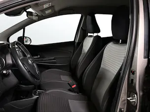 Toyota Yaris 1.5 VVT-i HSD Trend