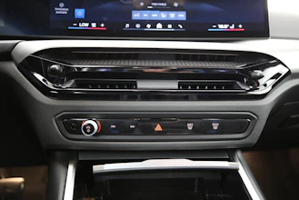 https://vehicle.imgix.net/4330344/1b412805-112c-44ba-9bec-008058a6e7d2.jpg