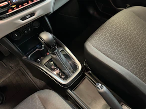 https://vehicle.imgix.net/4330403/d8871790-c3c3-43f2-91fb-d6efa66e1b49.jpg