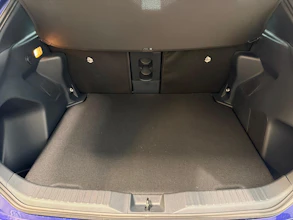 https://vehicle.imgix.net/4330416/297bfac1-c77c-44db-abd3-09b3f461393c.jpg