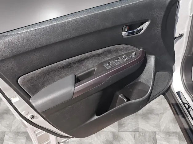 Suzuki Vitara 1.4 T Sakura Top Hybrid 4x4