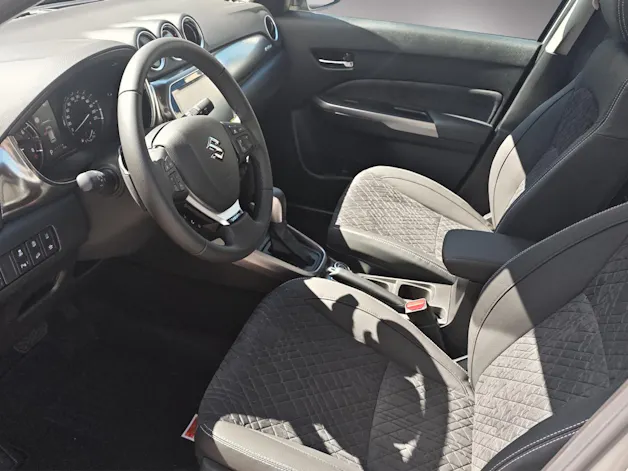 Suzuki Vitara 1.4 T Sakura Top Hybrid 4x4