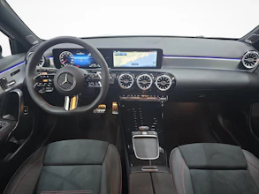 https://vehicle.imgix.net/4330421/c4ea1eef-588d-4a1f-b45b-206023a7e720.jpg