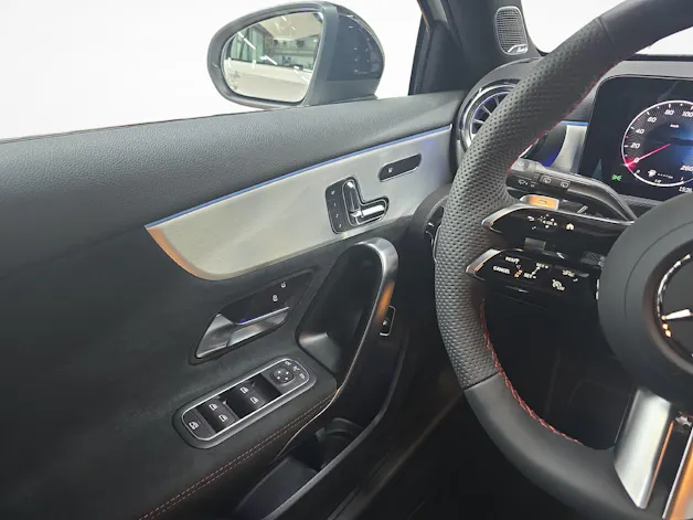 Mercedes-Benz A 250 e EQ Star AMG Line