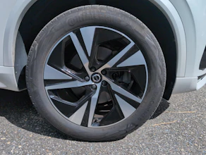 https://vehicle.imgix.net/4330426/6c5b75fe-2823-41a9-bdf7-c870f47d73ec.jpg