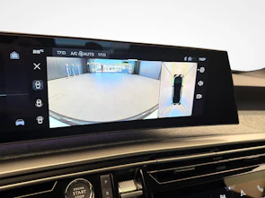 Fahrzeugbild PEUGEOT 3008 e-Allure Premium AWD
