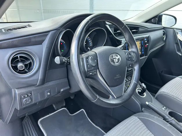 Toyota Auris 1.8 HSD Trend