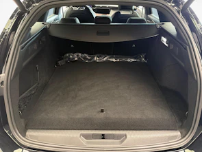 Fahrzeugbild PEUGEOT 308 SW 1.6 PHEV 195 GT