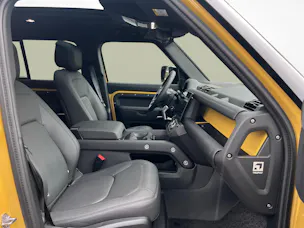Land Rover Defender 110 3.0 D I6 350 Trophy Edition Yellow