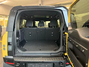 Land Rover Defender 110 3.0 D I6 350 Trophy Edition Yellow