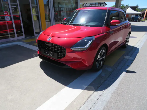 Suzuki Swift 1.2 Sakura Top Hybrid