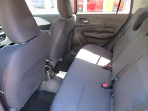 Suzuki Swift 1.2 Sakura Top Hybrid