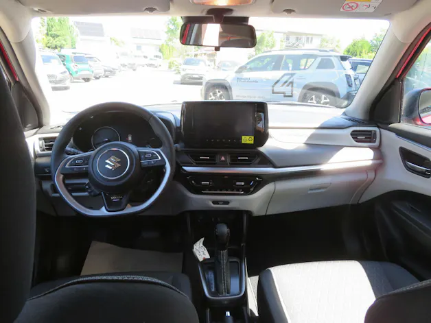 Suzuki Swift 1.2 Sakura Top Hybrid