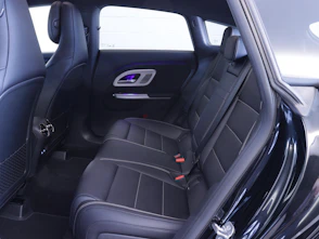 Fahrzeugbild MERCEDES-BENZ CLA 220 4-Matic Shooting Brake