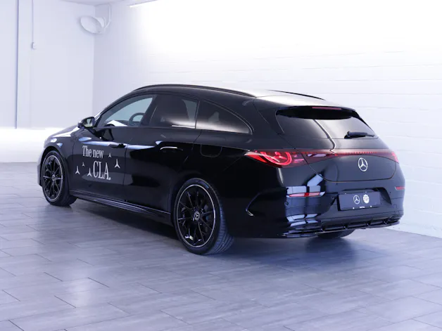 Mercedes-Benz CLA 220 4-Matic Shooting Brake