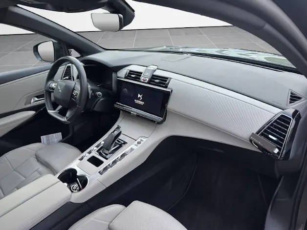 DS Automobiles 7 1.6 E-Tense 360PS La Première 4x4