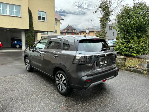 Suzuki S-Cross 1.4 T Sakura Top Hybrid 4x4