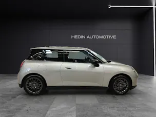 Mini J01 Cooper E  Attraktiven Leasingzinssatz ab 0.9 % bei Abschluss einer BMW Fahrzeugversicherung.