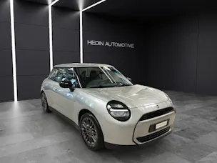 Mini J01 Cooper E  Attraktiven Leasingzinssatz ab 0.9 % bei Abschluss einer BMW Fahrzeugversicherung.