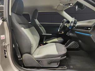 Mini J01 Cooper E  Attraktiven Leasingzinssatz ab 0.9 % bei Abschluss einer BMW Fahrzeugversicherung.