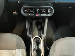 Mini J01 Cooper E Attraktiven Leasingzinssatz ab 0.9 % bei Abschluss einer BMW Fahrzeugversicherung.