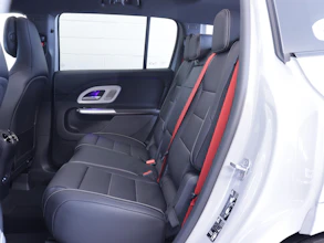 https://vehicle.imgix.net/4331410/026f1587-a1ee-4064-8f66-e9e3661b1a1d.JPG