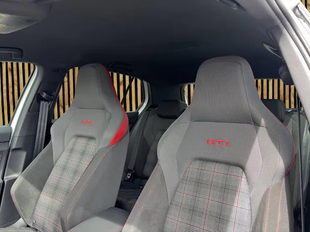VW Golf VIII 2.0 TSI GTI DSG