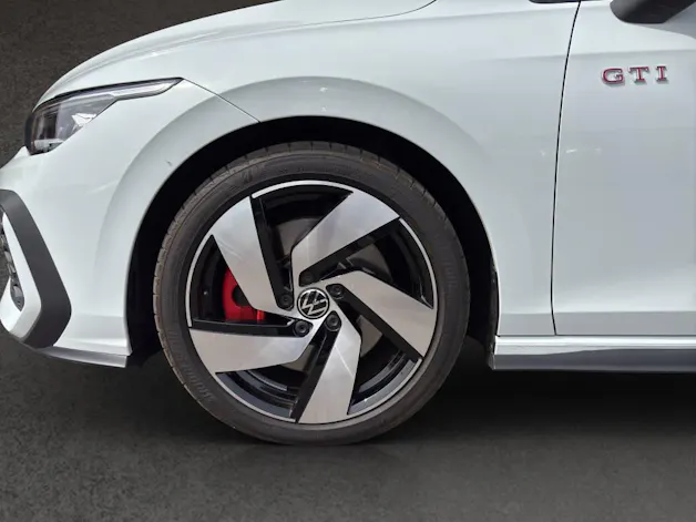 VW Golf VIII 2.0 TSI GTI DSG