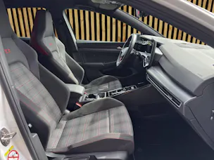 VW Golf VIII 2.0 TSI GTI DSG