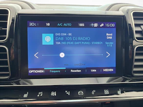 https://vehicle.imgix.net/4331516/913e2545-7509-4173-8277-021b6912e3f4.jpg