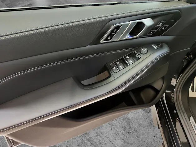 BMW X5 40d xDrive SAG MFK 18.06.2026 M Sport Panorama-Glasdach Sky Lounge