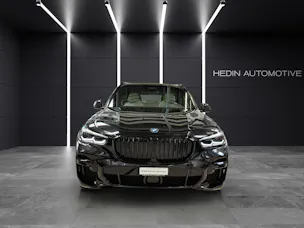 BMW X5 45e xDrive Attraktiven Leasingzinssatz ab 0.9 % bei Abschluss einer BMW Fahrzeugversicherung