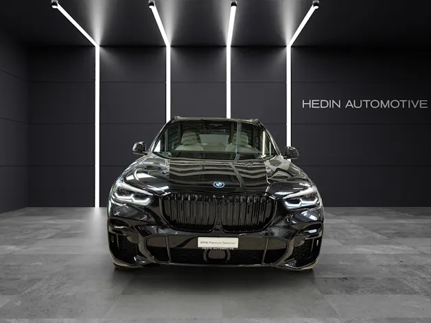 BMW X5 45e xDrive Attraktiven Leasingzinssatz ab 0.9 % bei Abschluss einer BMW Fahrzeugversicherung
